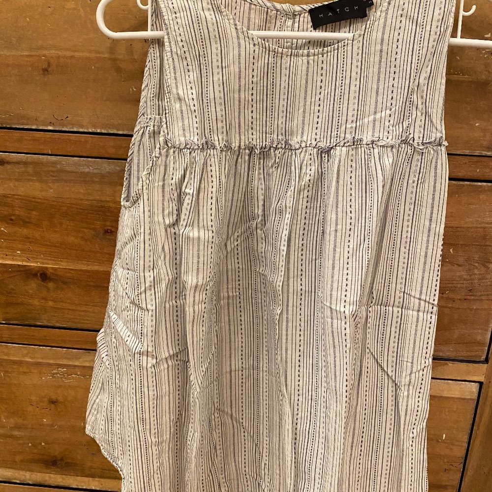 Hatch sleeveless top